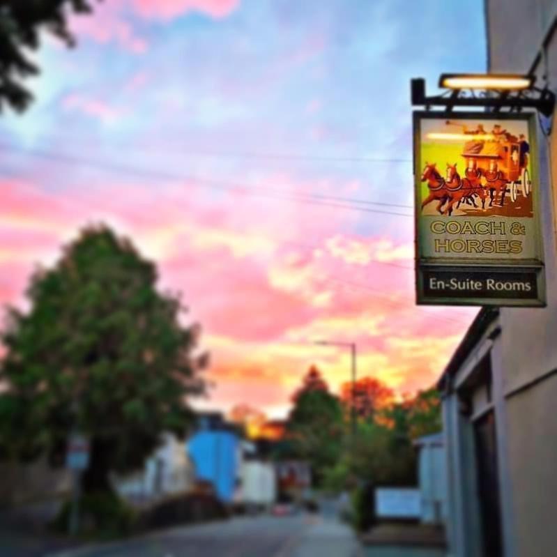 The Coach And Horses Inn Chepstow Εξωτερικό φωτογραφία