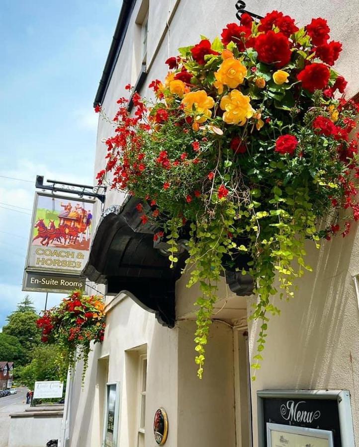 The Coach And Horses Inn Chepstow Εξωτερικό φωτογραφία