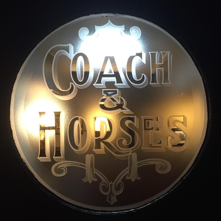 The Coach And Horses Inn Chepstow Εξωτερικό φωτογραφία