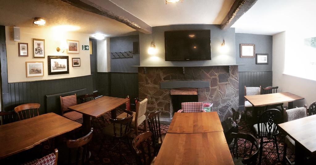 The Coach And Horses Inn Chepstow Εξωτερικό φωτογραφία
